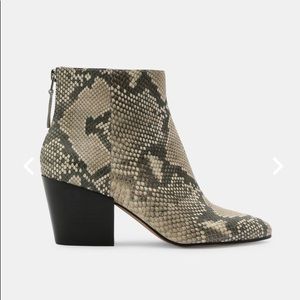 Dolce Vita Coltyn booties